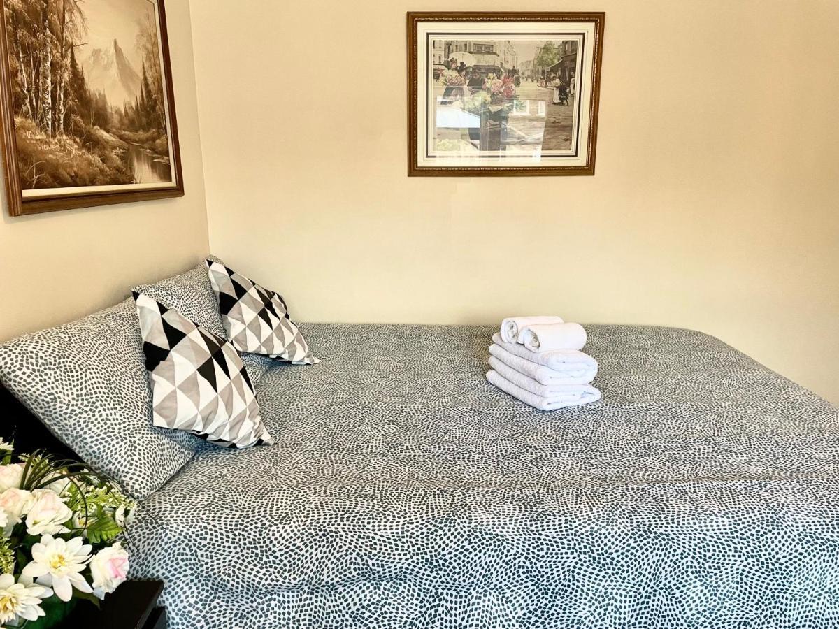 Perfect Home-Private Washrooms,Free Parking,High Speed Net Τορόντο Εξωτερικό φωτογραφία