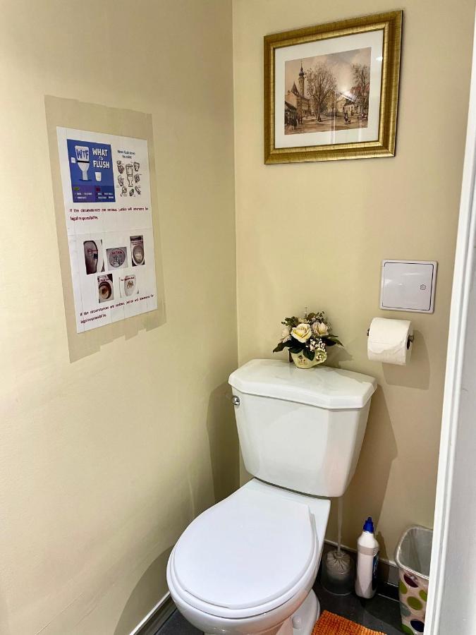 Perfect Home-Private Washrooms,Free Parking,High Speed Net Τορόντο Εξωτερικό φωτογραφία