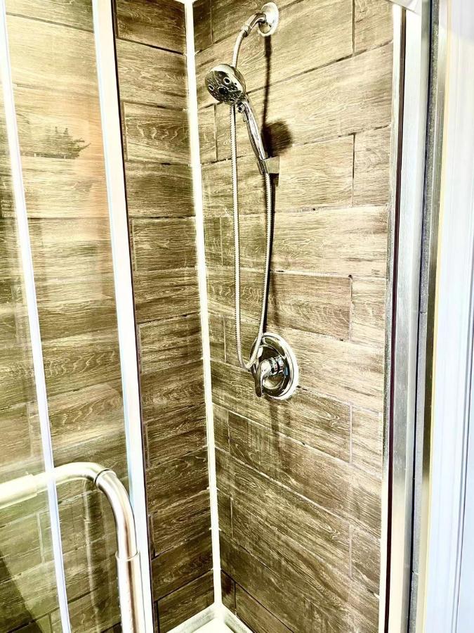 Perfect Home-Private Washrooms,Free Parking,High Speed Net Τορόντο Εξωτερικό φωτογραφία