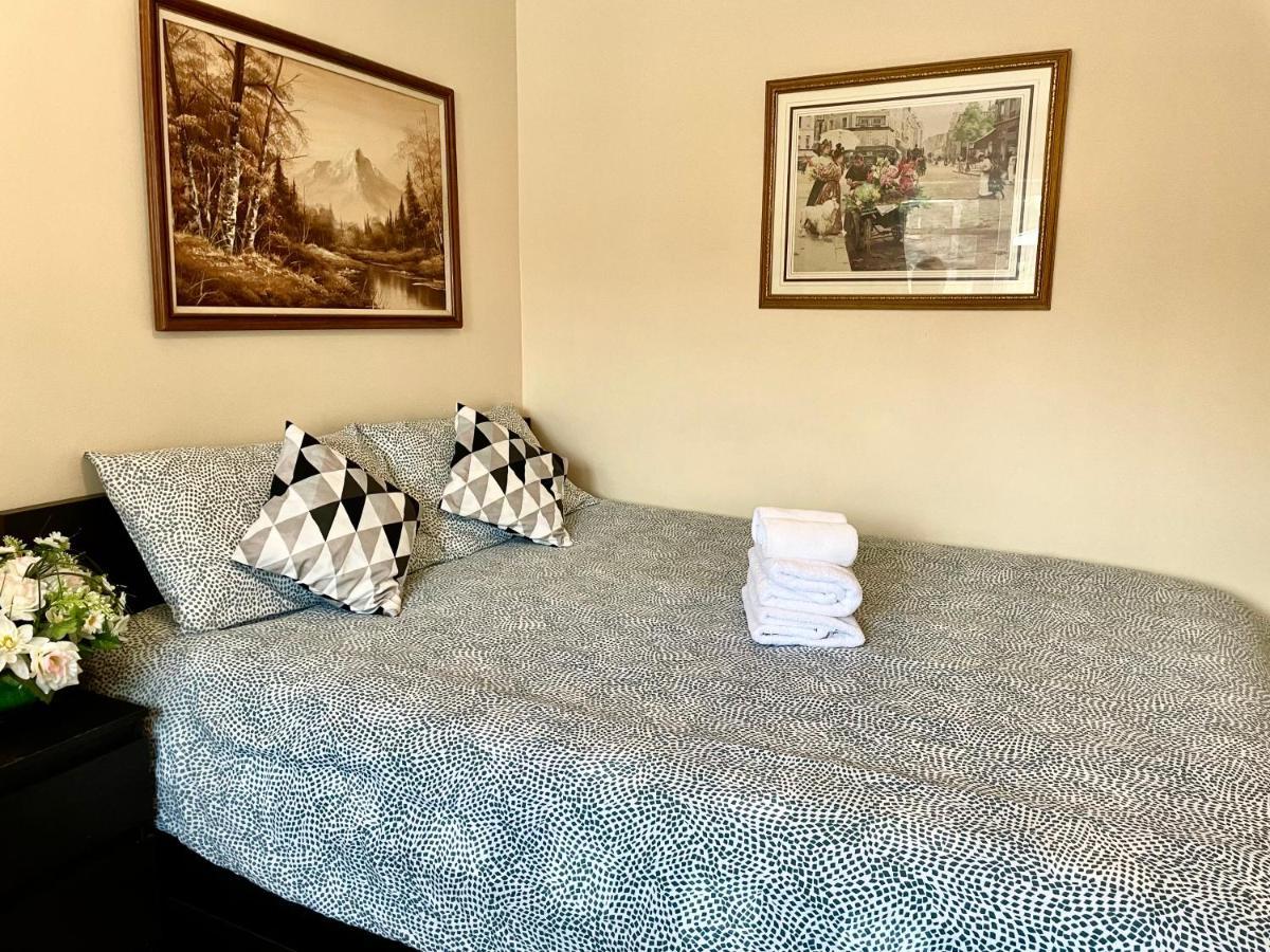 Perfect Home-Private Washrooms,Free Parking,High Speed Net Τορόντο Εξωτερικό φωτογραφία