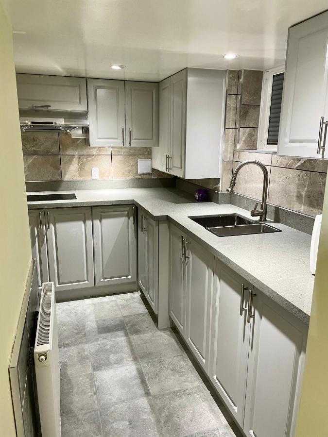 Perfect Home-Private Washrooms,Free Parking,High Speed Net Τορόντο Εξωτερικό φωτογραφία