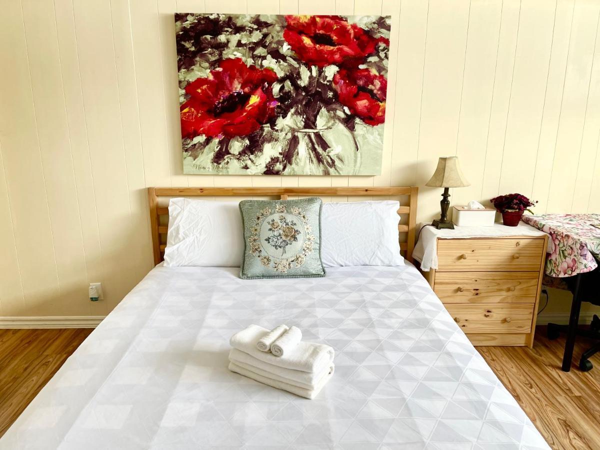 Perfect Home-Private Washrooms,Free Parking,High Speed Net Τορόντο Εξωτερικό φωτογραφία
